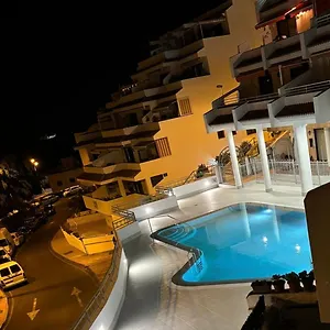 https://los-cristianos.tenerifehoteles.net